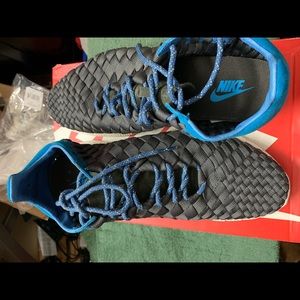 Nike woven running shoes